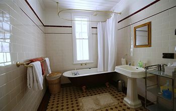 Singletons Retreat - Accommodation Australia 3