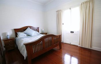 Singletons Retreat - Accommodation Australia 10