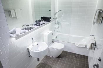 ADGE Boutique Apartment Hotel - Accommodation Australia 13