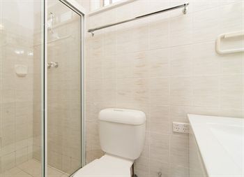 North Ryde Guest House - Australia Shopping 3