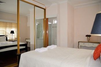 North Ryde Guest House - Australia Shopping 15