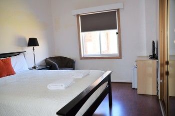 North Ryde Guest House - Australia Shopping 16