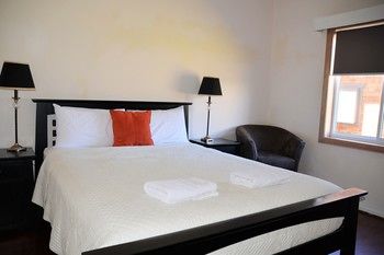 North Ryde Guest House - Australia Shopping 22