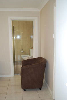 North Ryde Guest House - Australia Shopping 33
