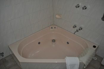 Nunawading Motor Inn - Accommodation Australia 36