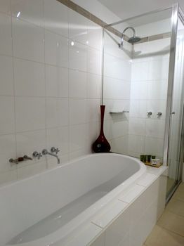 Flinders Wharf Apartments - Local Tourism 0