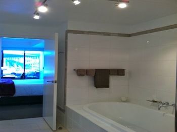 Flinders Wharf Apartments - Local Tourism 23