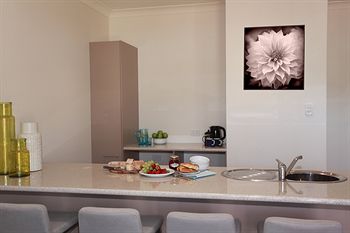 H Boutique Hotel - Accommodation Australia 1
