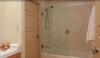 H Boutique Hotel - Accommodation Australia 12