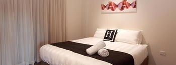 H Boutique Hotel - Accommodation Australia 17