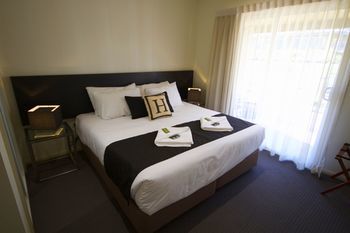 H Boutique Hotel - Accommodation Australia 43