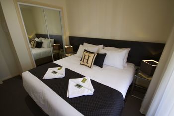 H Boutique Hotel - Accommodation Australia 44