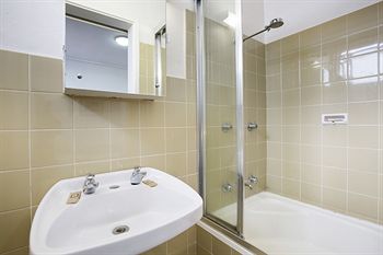 Brown Jug Inn Hotel - Australia Shopping 0