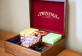 Brown Jug Inn Hotel - Australia Shopping 15