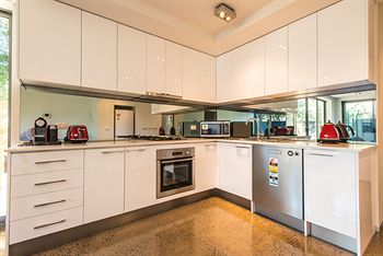 Orange Serviced Apartment - Australia Shopping 5