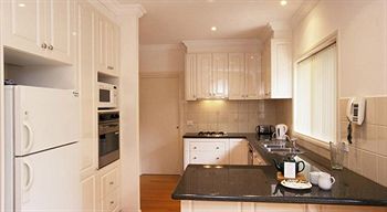 Waverley Corporate Townhouses - Australia Shopping 4