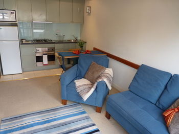 Australian Home Away @ Market Square Melbourne - Local Tourism 9