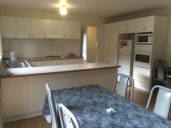 Australian Home Away Ringwood @ Bardia - Local Tourism 14