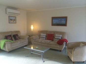 Australian Home Away Ringwood @ Bardia - Local Tourism 17