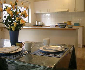 Australian Home Away Ringwood @ Bardia - Local Tourism 24