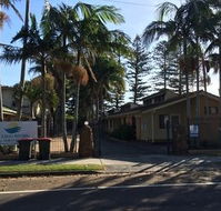 El Lago Waters Tourist Park - Accommodation Australia