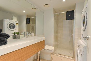 Apartments Of Melbourne Northbank - Bed n Breakfasts 8