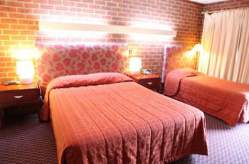 Carnegie Motor Inn - Local Tourism 6