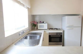 Carnegie Motor Inn - Local Tourism 10