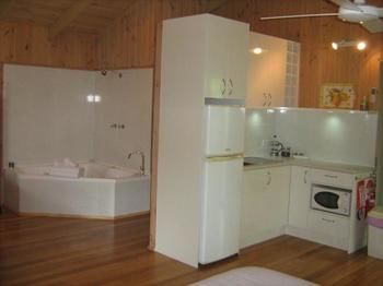 Belle's At Montville - Accommodation Australia 7