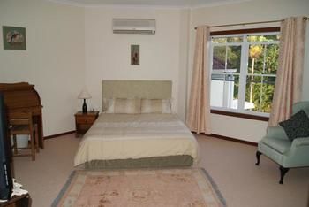 Kingfishers Manor @ Noosa - Local Tourism 0