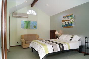 Kingfishers Manor @ Noosa - Local Tourism 15
