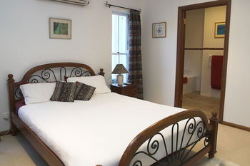 Kingfishers Manor @ Noosa - Local Tourism 19