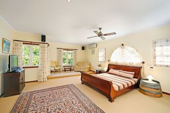 Kingfishers Manor @ Noosa - Local Tourism 46