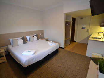 Crossroads Hotel Liverpool - Australia Shopping 18