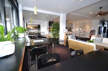Crossroads Hotel Liverpool - Australia Shopping 26
