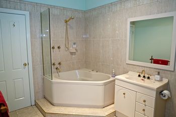 Holly Lane Mews - Accommodation Australia 2