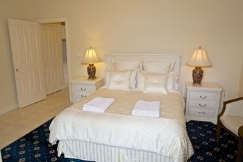 Holly Lane Mews - Accommodation Australia 7