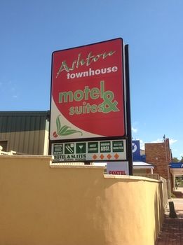 Ashton Townhouse Motel And Suites - Accommodation Australia 2