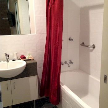 Ashton Townhouse Motel And Suites - Accommodation Australia 12