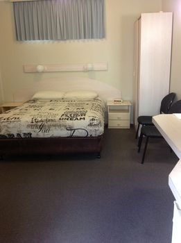 Ashton Townhouse Motel And Suites - Accommodation Australia 19