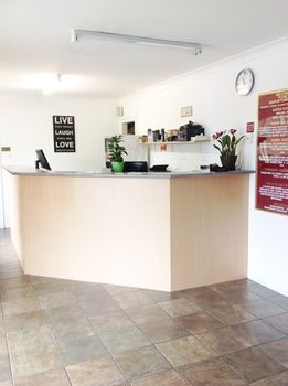 Ashton Townhouse Motel And Suites - Accommodation Australia 22