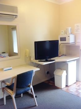 Ashton Townhouse Motel And Suites - Accommodation Australia 23