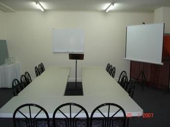 Bowen Inn Motel - Local Tourism 4