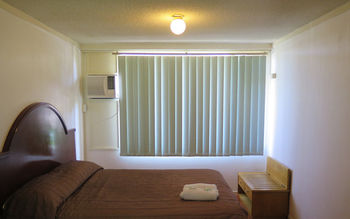 Amg Motel & Serviced Apartments - Accommodation Australia 4