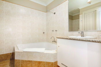 Edward Parry Motel & Apartments - Accommodation Australia 0