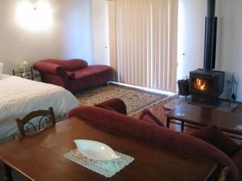 Hill Top Country Guest House - Accommodation Australia 7