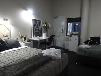 Airport Hotel Sydney - Accommodation Australia 2