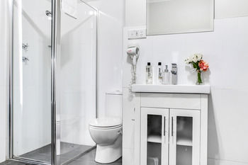 Airport Hotel Sydney - Accommodation Australia 12