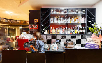 Airport Hotel Sydney - Accommodation Australia 23