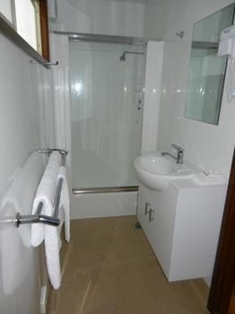 Gundagai Cabins & Tourist Park - Local Tourism 0